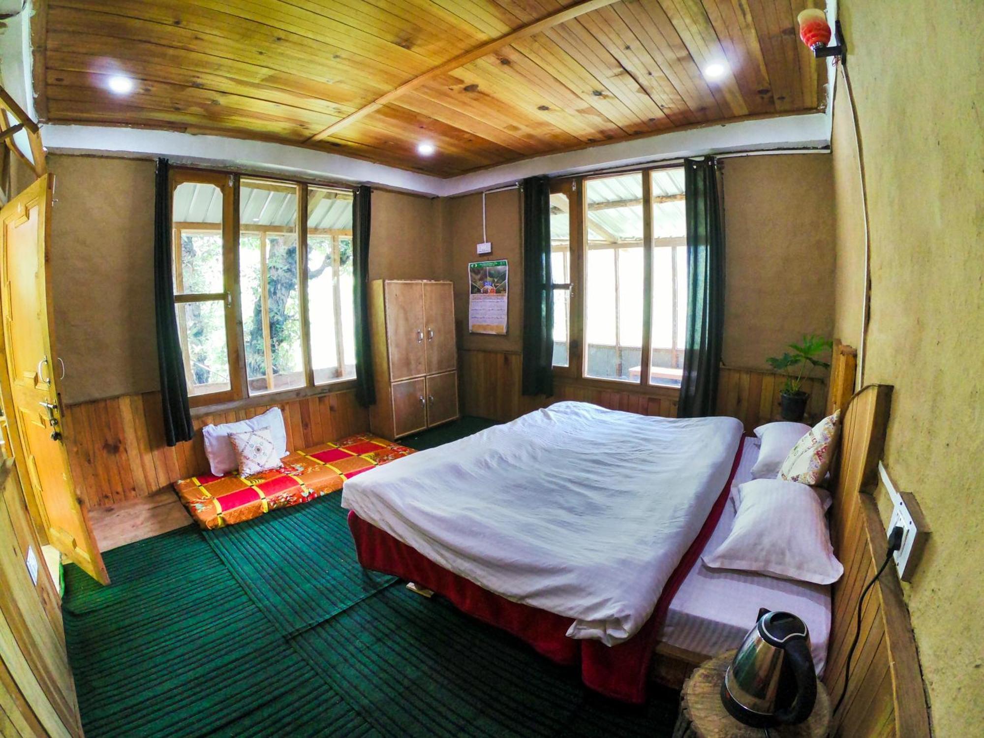 Gushaini Tirthan Ecostay מראה חיצוני תמונה